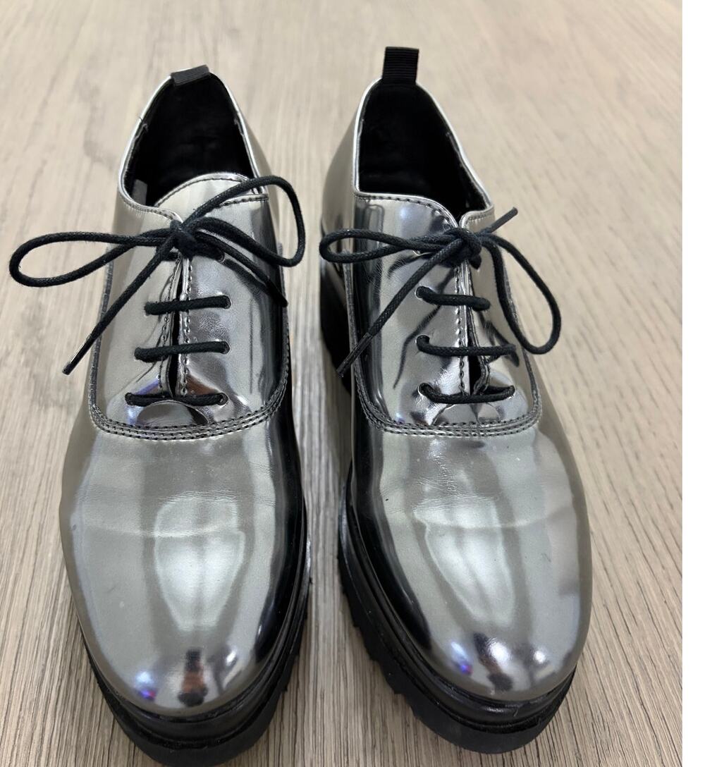 ALDO Silver Metallic Lug Sole Oxford Shoes Women’s 6.5 Platform Lace Up